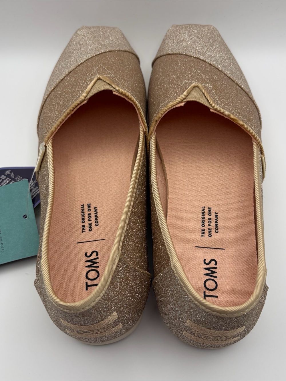 TOMS Women’s Glitter Slip-Ons in Gold NEW! Sz 7.5 - Picture 8 of 10